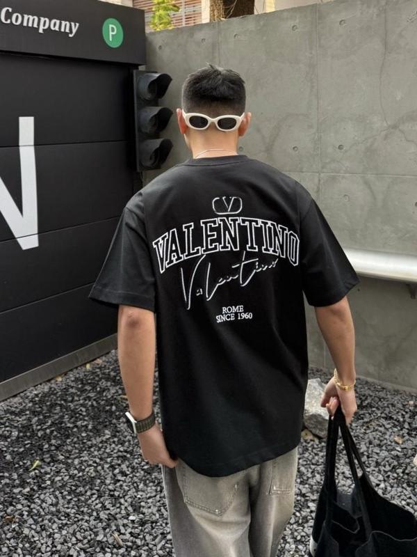 발*** 자수로고 티셔츠