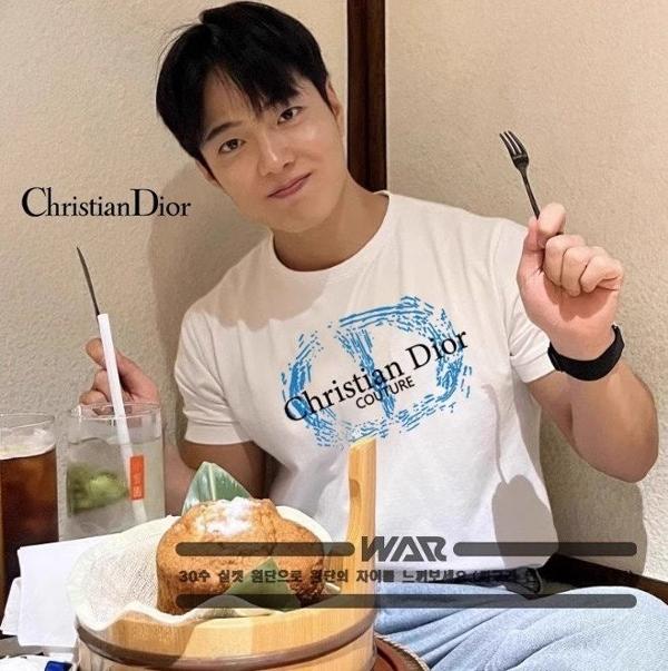 디* CD 레터링 로고 반팔 티셔츠