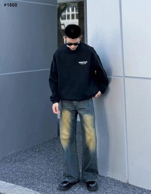 피**** 에센셜 로고 맨투맨