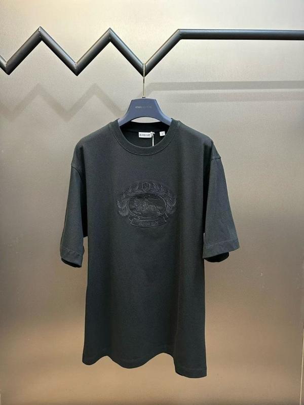 버** 월계관 자수로고 반팔 티셔츠