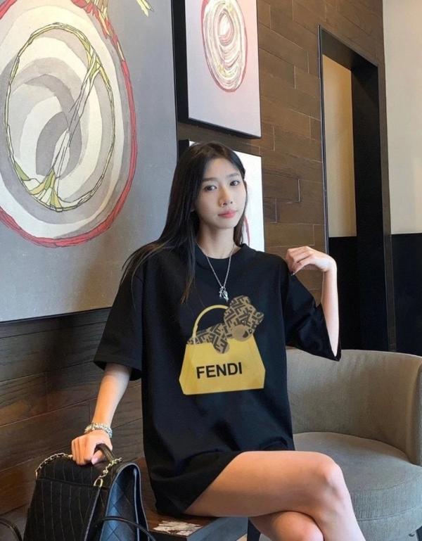 펜* 바구니 쇼핑 반팔티