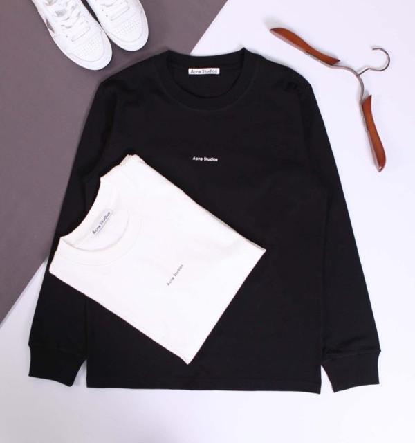 아** 스튜디오 스탬프 미니 로고 맨투맨