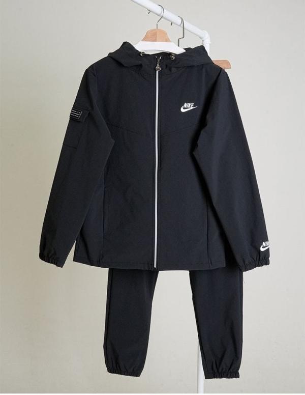 나** 스포츠웨어 윈드러너 트레이닝 셋 신상입고