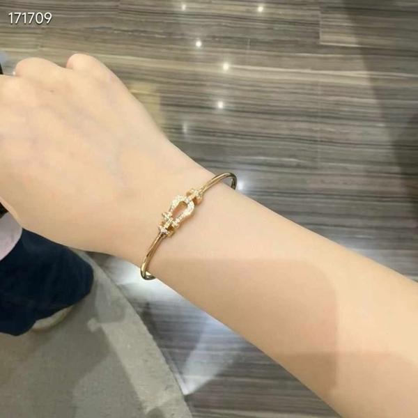 프** 포스텐 브레이슬릿