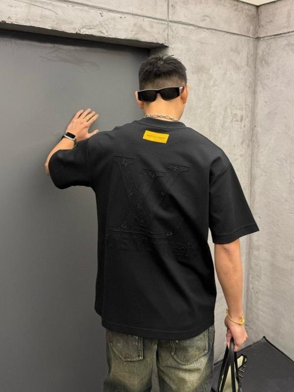 루* 엠보싱 멀티로고자수 티셔츠