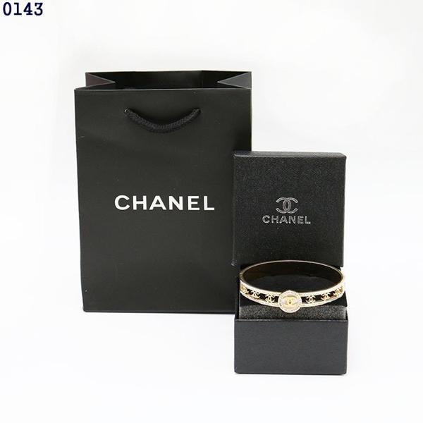 샤* 크리스탈 CC 로고 뱅글 팔찌