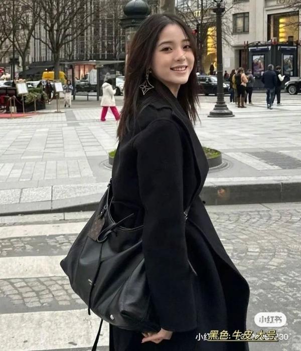 루* 고급 캐리올 다크 MM 숄더백