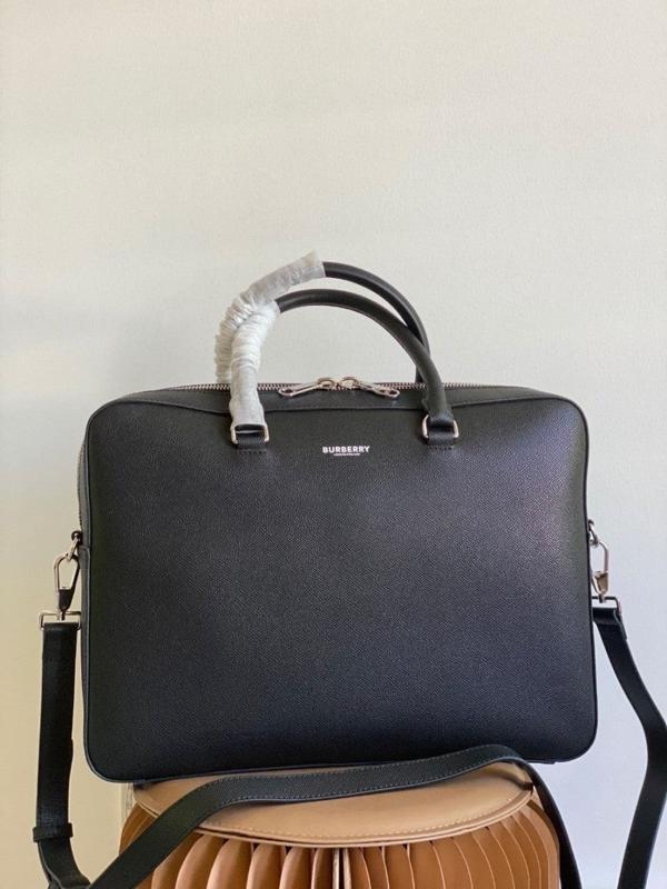 버** 로고 블랙레더 서류가방