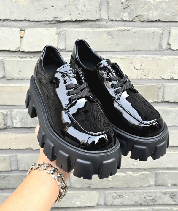 프** 모놀리스 페이턴트 레이스업