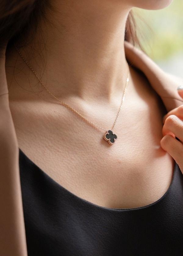 반*** 알함브라 펜던트 목걸이수입최고급