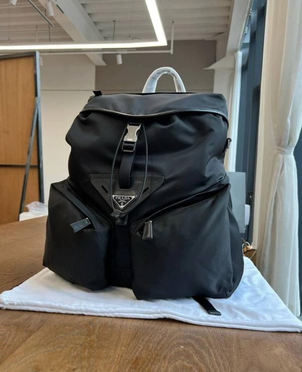 프** 리나일론 가죽 백팩