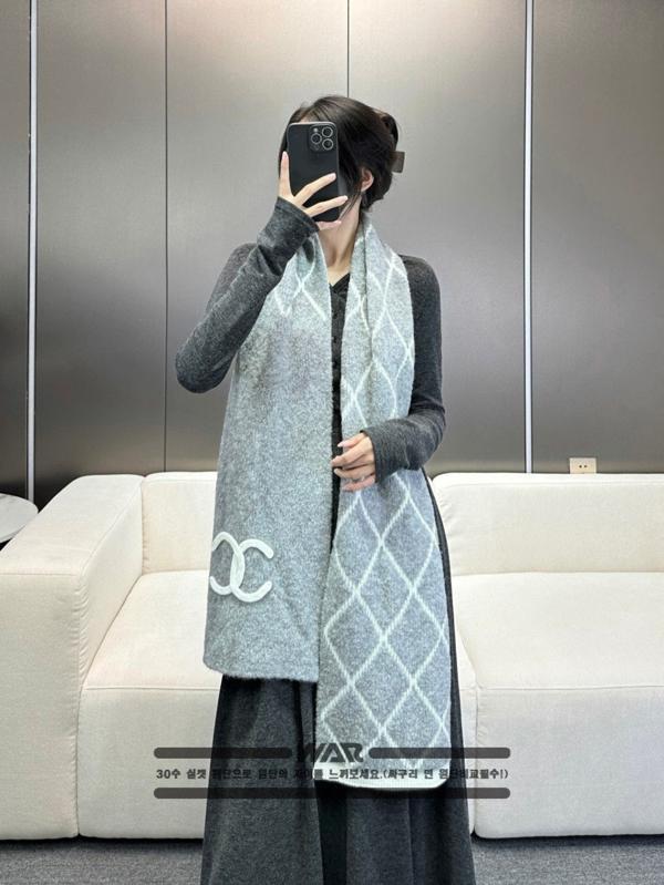 샤* 격자 로고 패턴 그레이 머플러