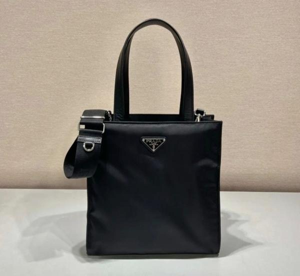 프** 리나일론 패딩 토트백