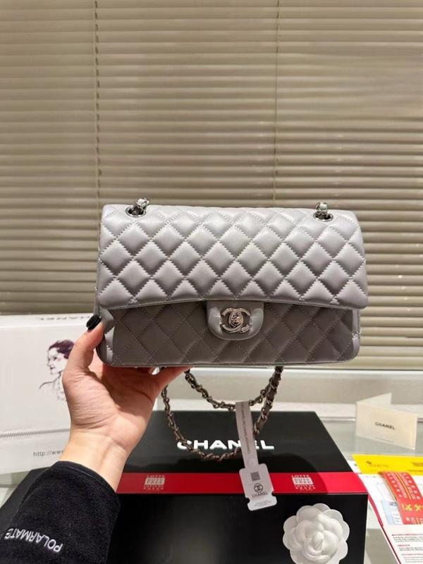 샤* 클래식 미듐 플랩백 램스킨 그레이 은장 A01112 풀박스 고급