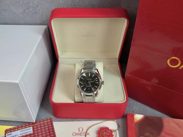 오**씨마스터 아쿠아테라 150M 41mm 블랙다이얼