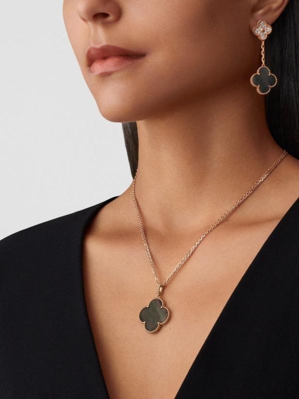 반*** 알함브라 펜던트 롱 네크리스 목걸이수입최고급