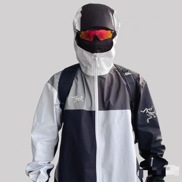 아**** x 빔* 베타 팬더 고어텍스 자켓  수입