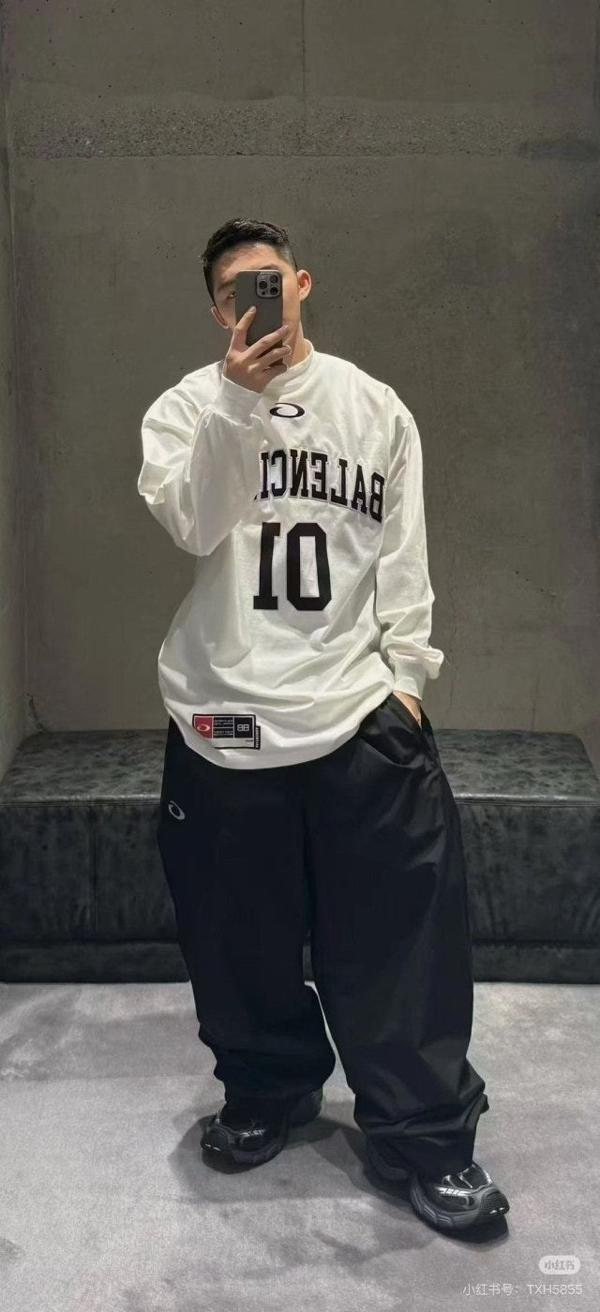 발**** 바스켓볼 티셔츠