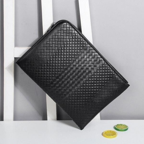 보** 인트레치아토 레더 악어 클러치