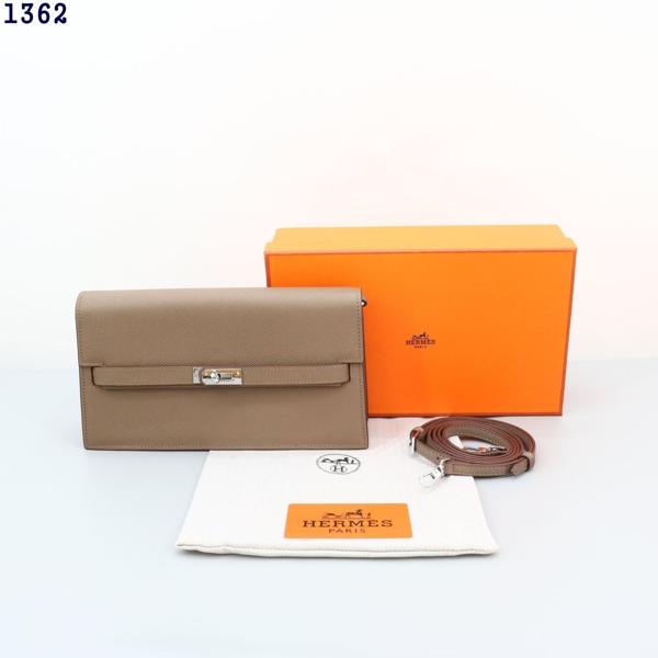 에*** 켈리 클래식 투 고 장지갑