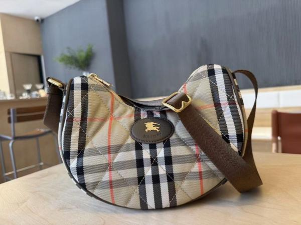 버** 고급 홀스슈 크로스바디백