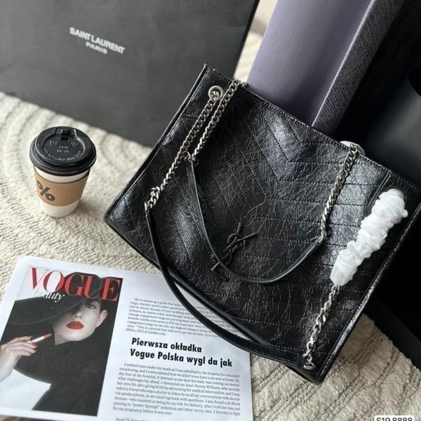 생** 니키 체인 숄더