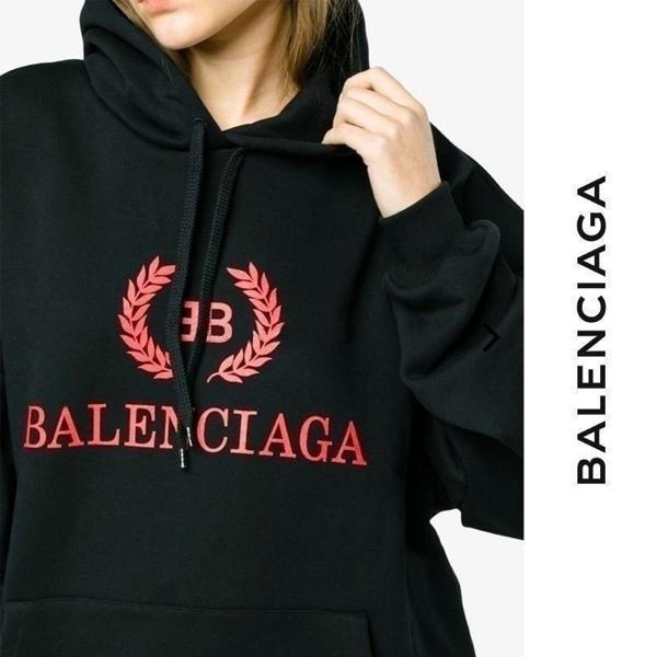 발**** 레드 월계수 후드티