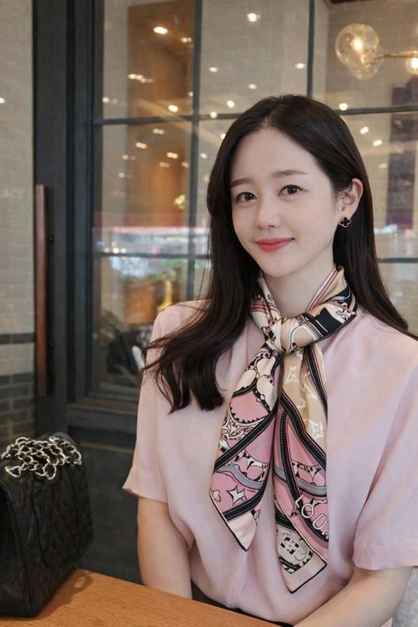 루* 핑크 레오파드 스카프