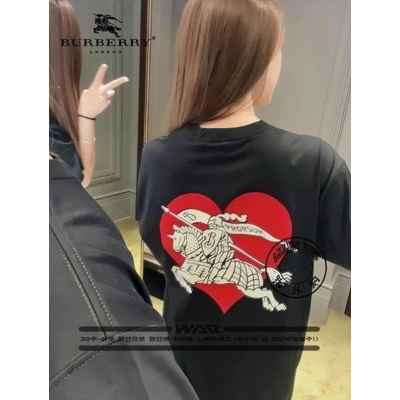 버** 빽하트 프린팅 패턴로고 반팔티셔츠