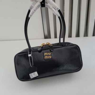 미*** 나플락 페이턴트 가죽 보 백