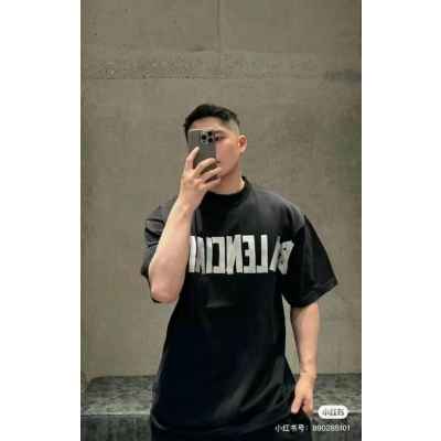 발**** 테이프 로고 티셔츠