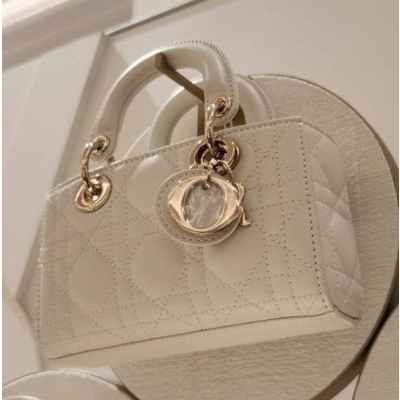 디* 레이디 디 조이 마이크로 백 ㅡ샌드베이지