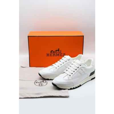 에*** 남성 트레일 스니커즈