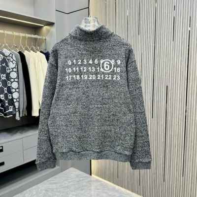 메* 마르지엘라 자수 로고 반집업 니트