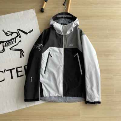 아**** x 빔* 베타 팬더 고어텍스 자켓  수입
