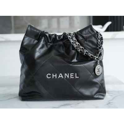 샤* 22 스몰 핸드백 샤이니 카프스킨 실버메탈블랙