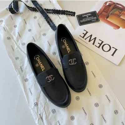 샤* 19 체인 CC로고 모카신 레더 로퍼