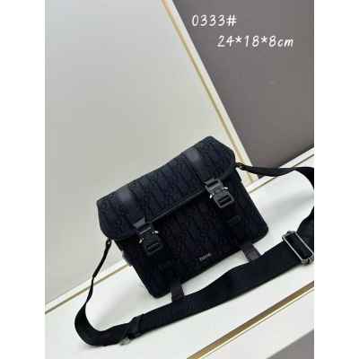 디* 오블리크 메신저 플랩 스트랩백