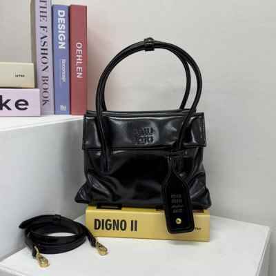 미*** 수입고급 솔리테어 광택 가죽백