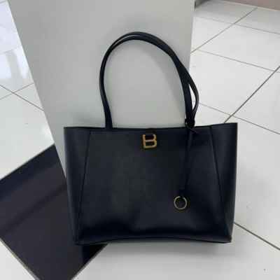 발**** 토트백 블랙