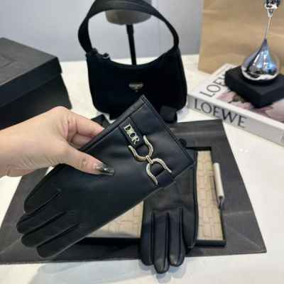 디* 골드 레터링 가죽 장갑