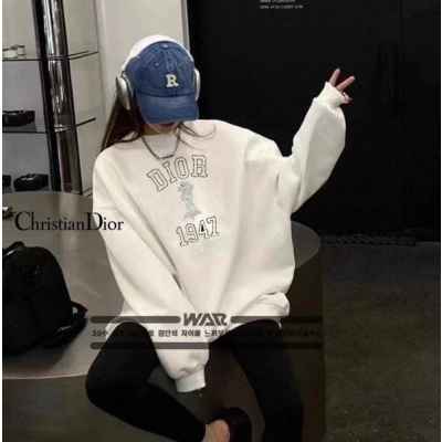 디* 도그 조각상 디자인 밍크양기모 티셔츠