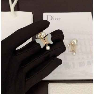 디* 트라이벌 나비 진주 귀걸이 골드