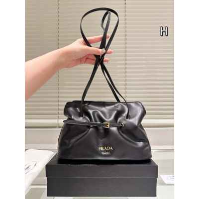 프** 다다 스몰 나파 가죽백 1BG586