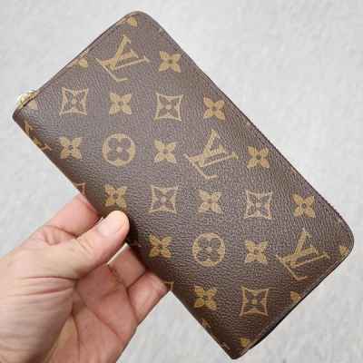 [90번] 루* 모노그램 지퍼 장지갑