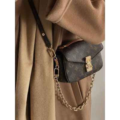 루* 포쉐트 메티스 이스트 웨스트