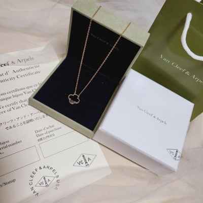 반*** 아펠 알함브라 목걸이