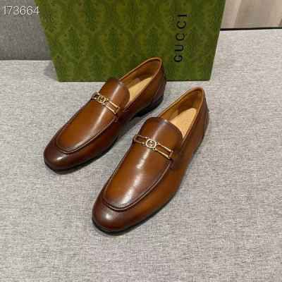 구* 로고 장식 로퍼